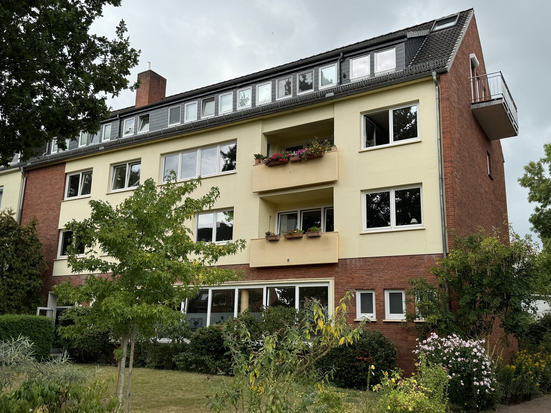 Großzügig geschnittene 3-Zimmer-Wohnung - herrlich ruhig gelegen