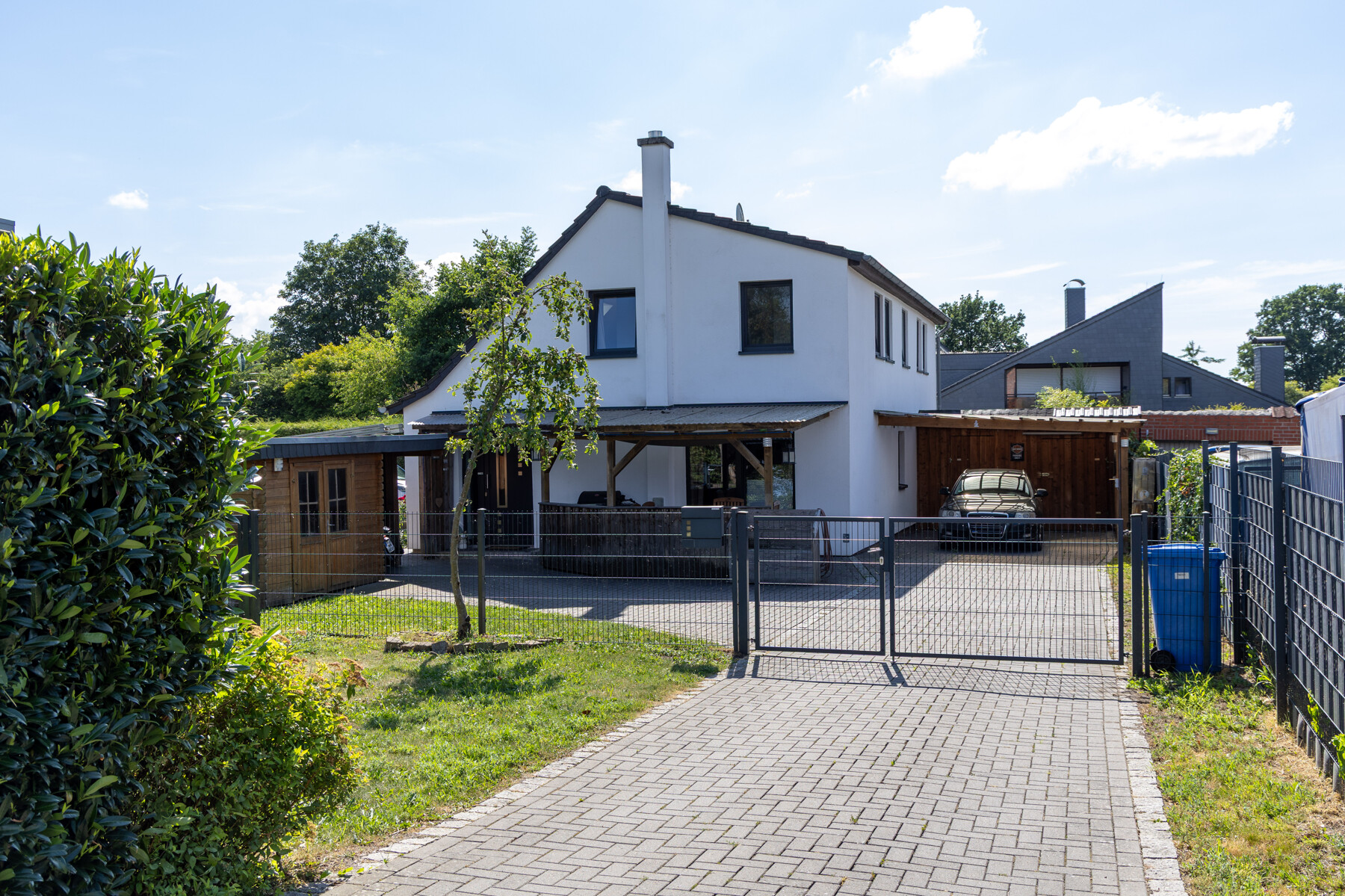 Modernisiertes 5-Zimmer-Haus 
mit kleinem Garten im Herzen von Grasberg
