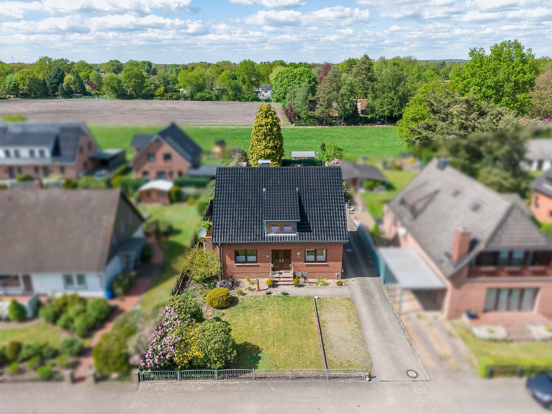 Zweifamilienhaus in ruhiger ländlicher Lage von Lilienthal
